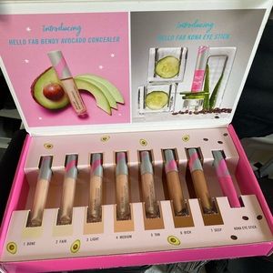First Aid Beauty PR Avocado Concealer Package